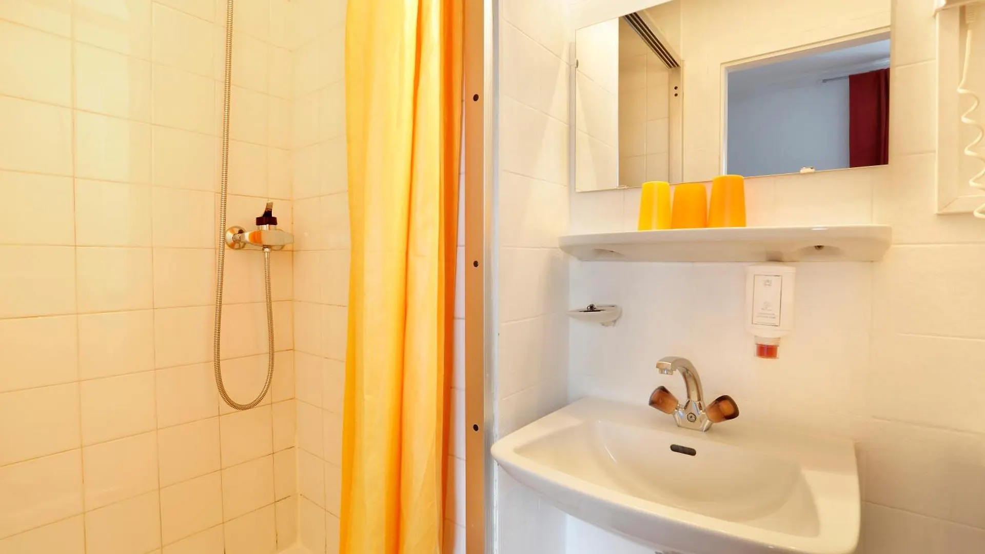 Hotel Tor Geneva 3*,