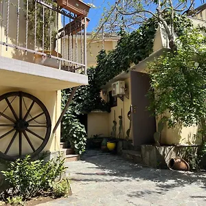 https://georgian-house.alltbilisihotels.com